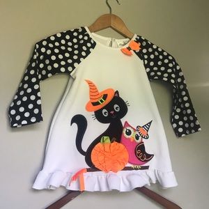 Rare edition girls size 4T Halloween two piece outfit.